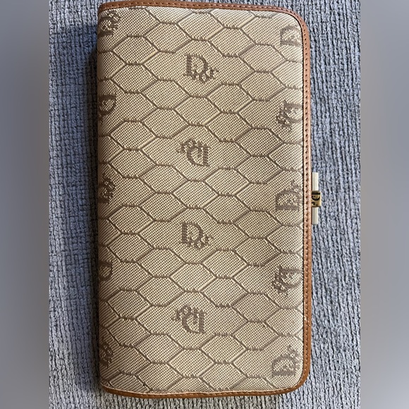 CHRISTIAN DIOR VTG Honeycomb Logo Monogram Frame Kisslock - Picture 3 of 6